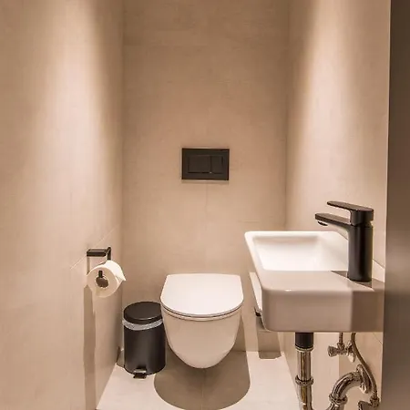 Helikon, Hotell Keszthely