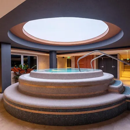 Helikon, קסזטלי