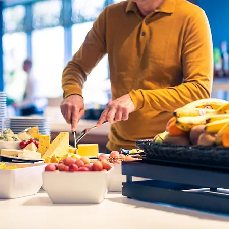 מלון Helikon, קסזטלי