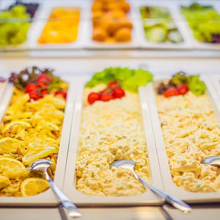 Helikon, מלון קסזטלי