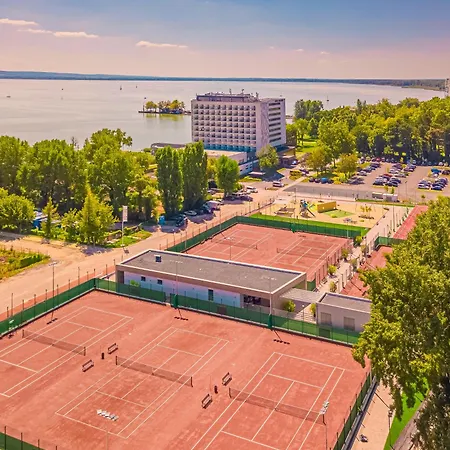 Helikon, 4* Keszthely