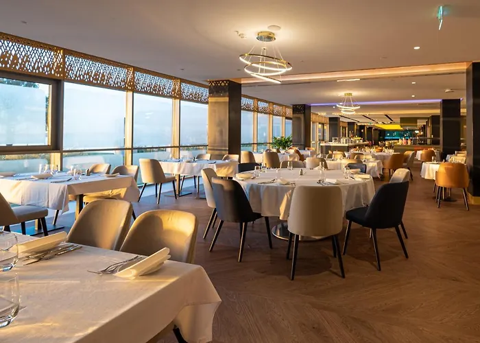 Helikon, ホテル 4*