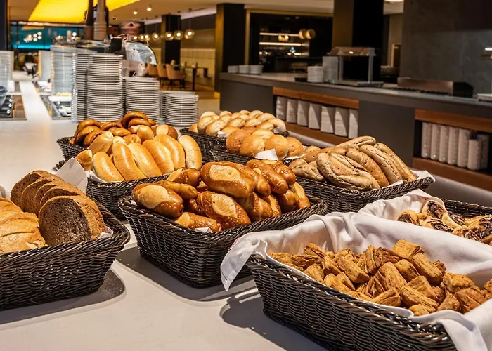 ホテル Helikon, 4*