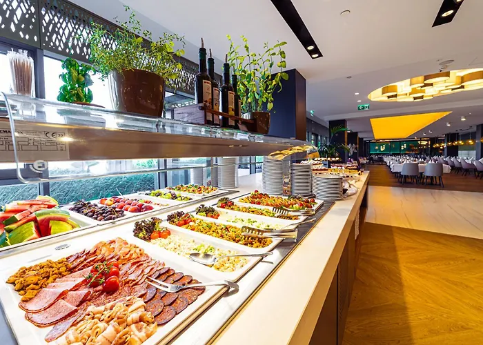 Helikon, ケストヘイ