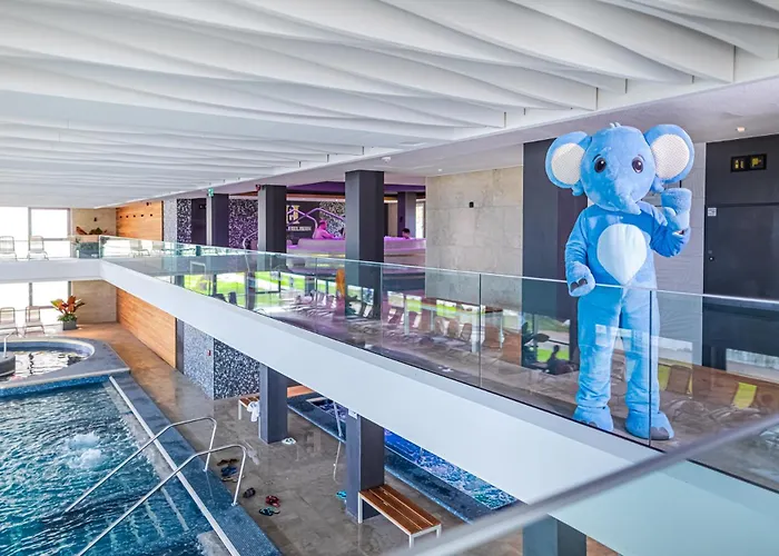 Helikon, Hotell 4*